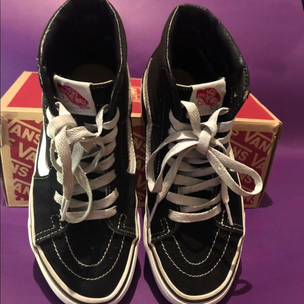 Vans - Picture 3 of 6
